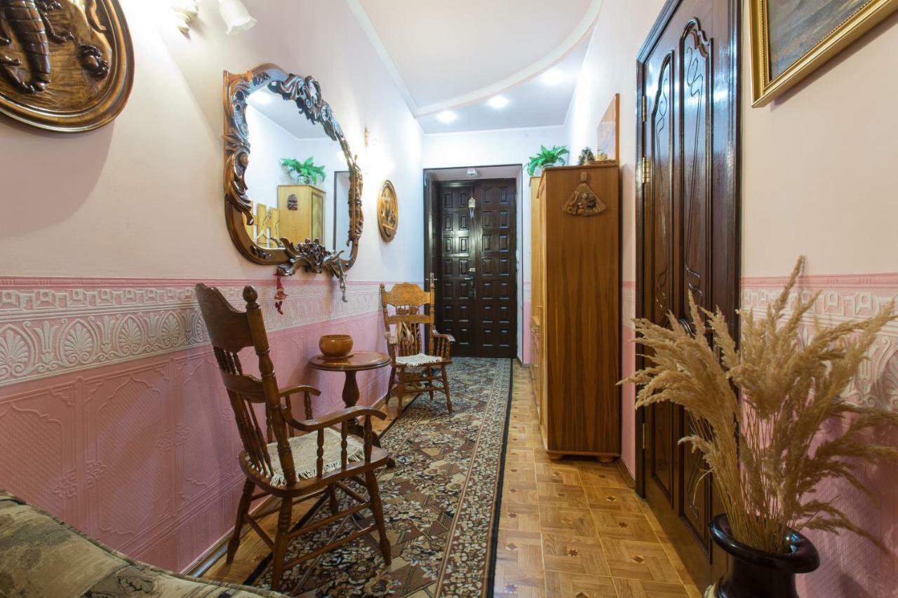 Apartment In The Center Of Carcóvia Exterior foto